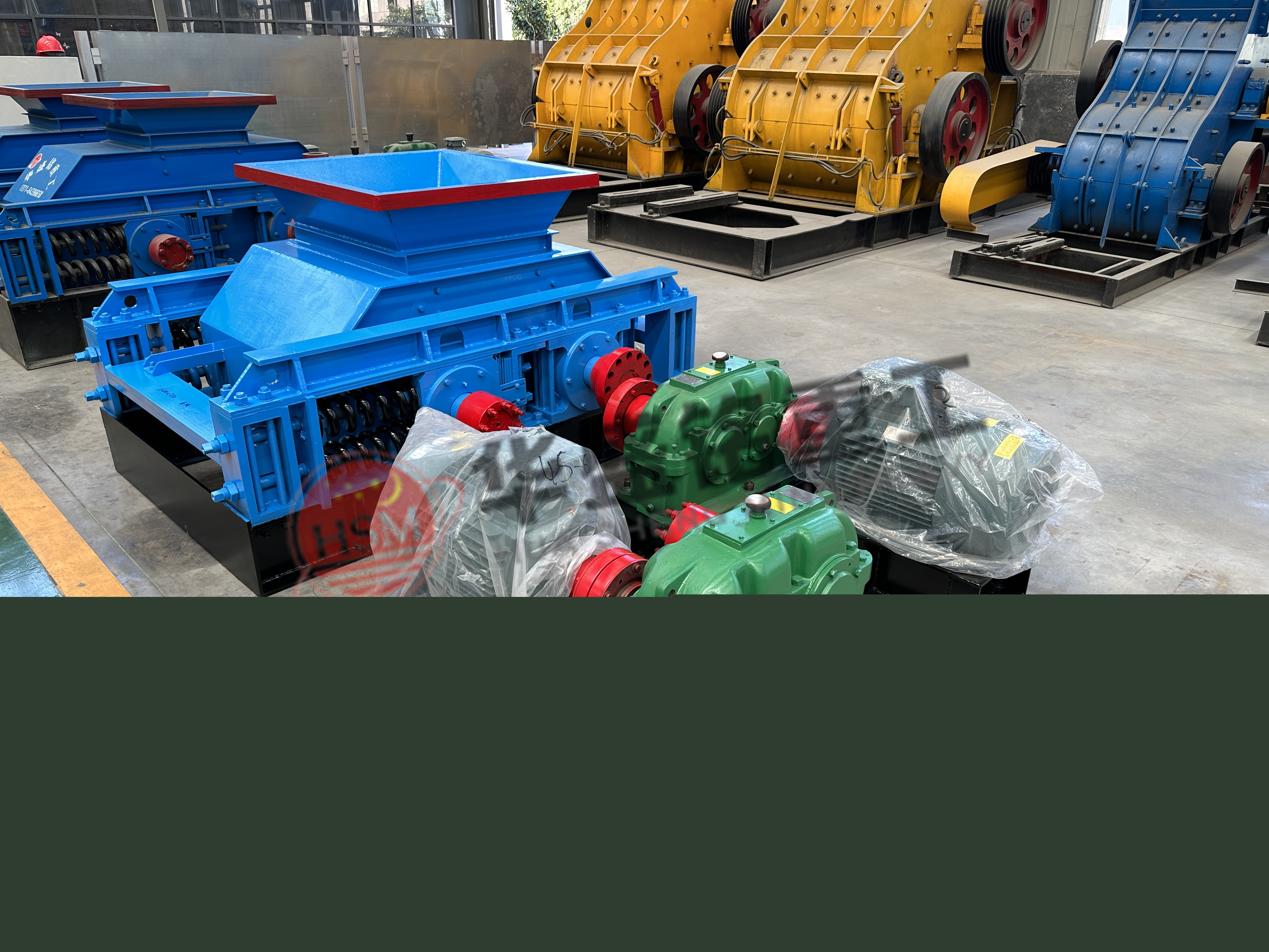 煉鋼添加劑破碎機,合金塊破碎機價格,錳合金雙齒輥破碎機廠家,錳合金齒輥機型號