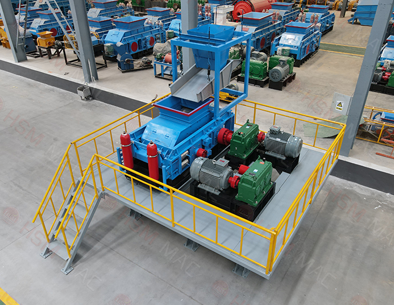 2010大型對輥制砂機,大型液壓對輥式制砂機價格,液壓輥式制砂機廠家